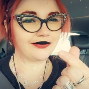 Meet your Posher - Rina